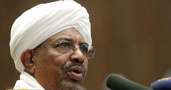 البشير: متمسكون بالوصول لوثيقة دستور إسلامي يرتضيه أبناء السودان البشير: متمسكون بالوصول لوثيقة دستور إسلامي يرتضيه أبناء السودان