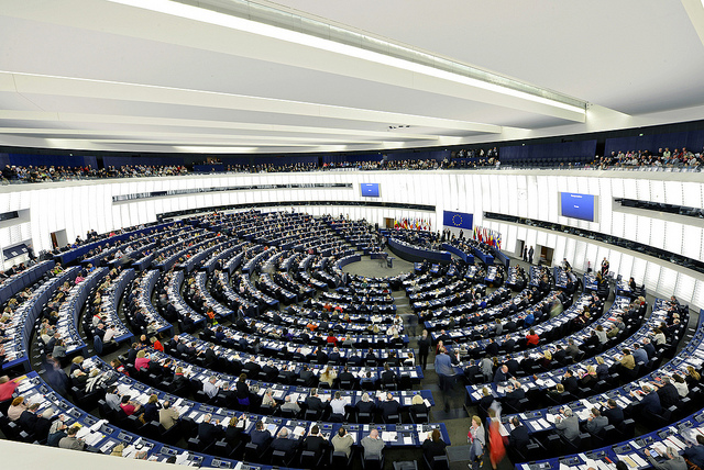 European Parliament plenary session in Strasbourg (Photo credit: © European Union 2014 - European Parliament / flickr) European Parliament plenary session in Strasbourg (Photo credit: © European Union 2014 - European Parliament / flickr)