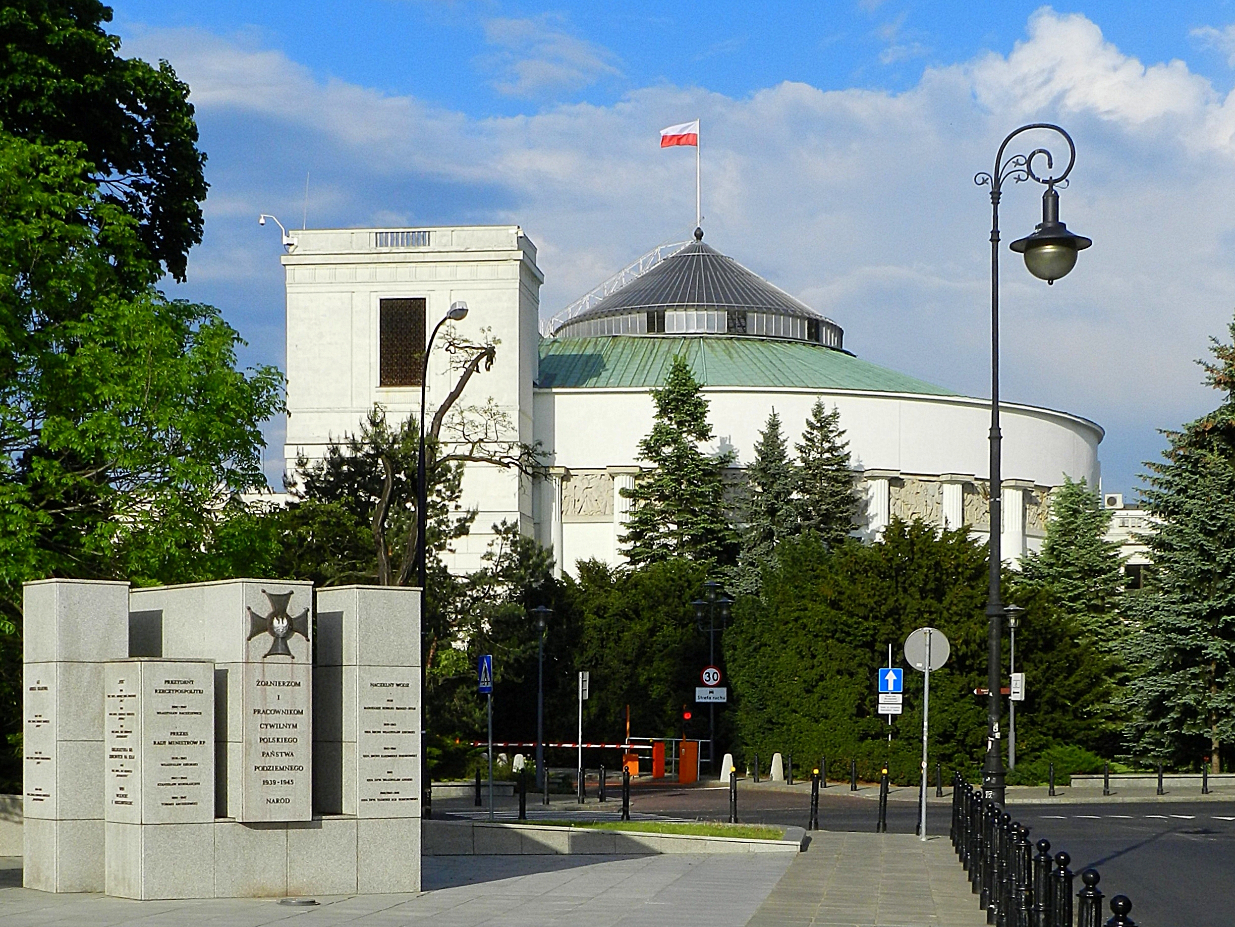 Polish Parliament building (photo credit: Bartosz Morag/flickr) Polish Parliament building (photo credit: Bartosz Morag/flickr)