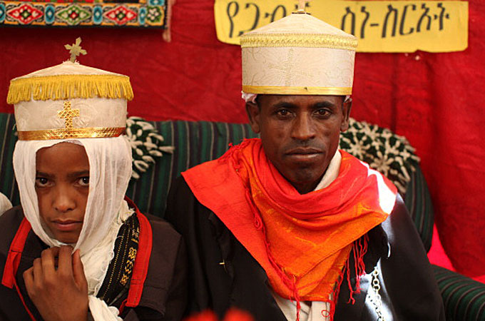 A child bride with a groom (Photo credit: lindaikejisblog.com) A child bride with a groom (Photo credit: lindaikejisblog.com)