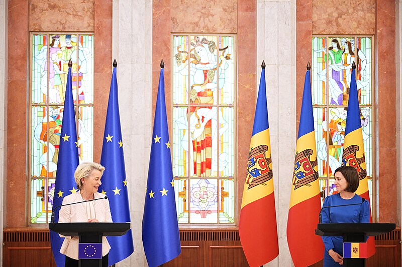 President of the European Commission Ursula von der Leyen (L) and President of Moldova Maia Sandu (R) on 1 June 2023 (photo credit: Dati Bendo/European Commission via Wikimedia Commons)