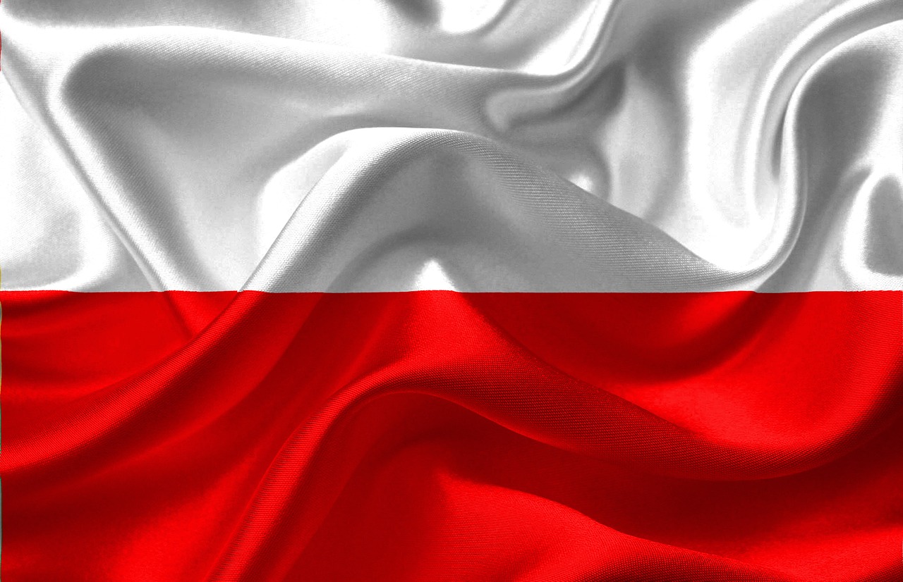 Flag of Poland (photo credit: DavidRockDesign via pixabay)