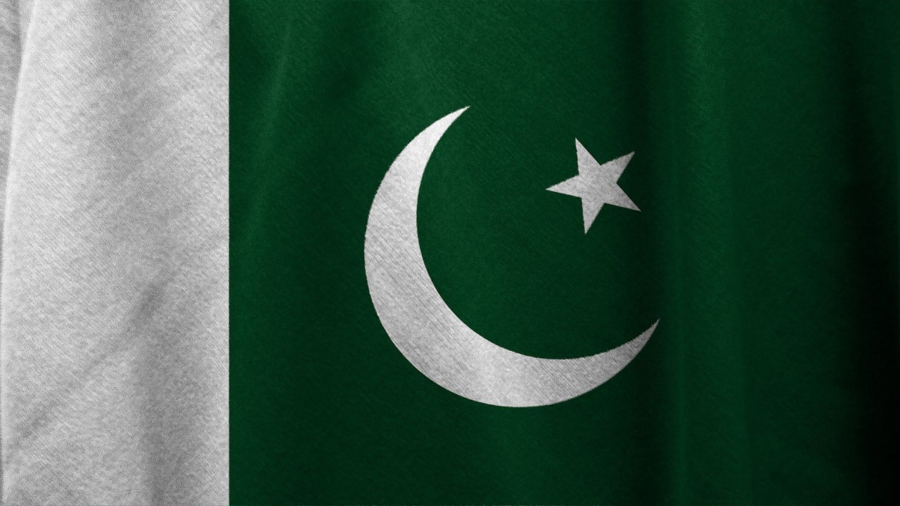 Flag of Pakistan (photo credit: TheDigitalArtist via pixabay)