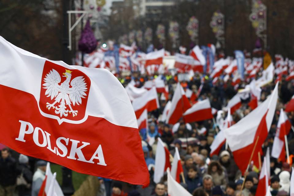 Thousands clogged the streets of Warsaw on Saturday to protest Poland’s governing party. Supporters, pictured, countered with a rally Sunday. (photo credit: Reuters) Thousands clogged the streets of Warsaw on Saturday to protest Poland’s governing party. Supporters, pictured, countered with a rally Sunday. (photo credit: Reuters)