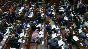 مصـر: مقارنة بين مشروع دستور 2013 ودستور 2012 مصـر: مقارنة بين مشروع دستور 2013 ودستور 2012